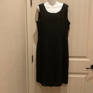 Danny & Nicole Women’s Size 14 Black Dress Sleeveless Lined Pleated Hem Zip Back
